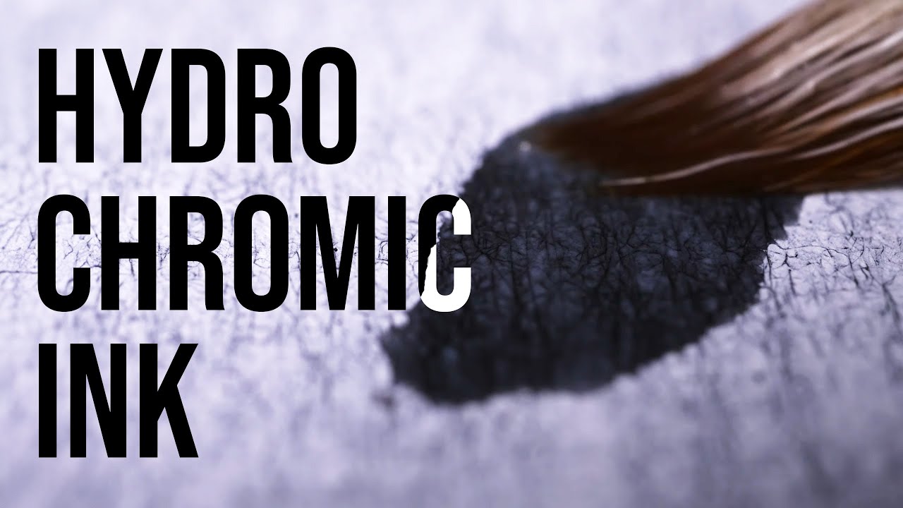 Hydrochromia and light